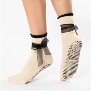 Shashi - Bow Crew Pilates Grip Sock - Women 8-10